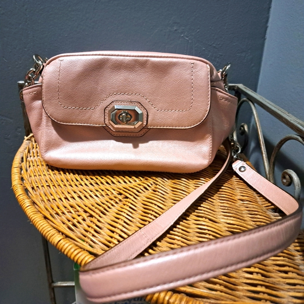 Beautiful metallic pink crossbody coach bag